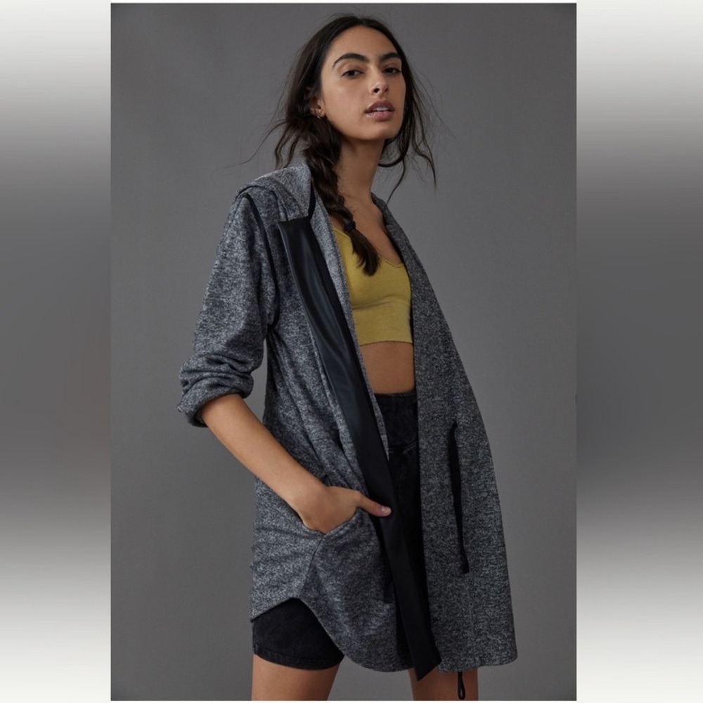 Dolan Left Coast x Anthropologie Gray Lena
Oversized Zip Front Hoodie XS
